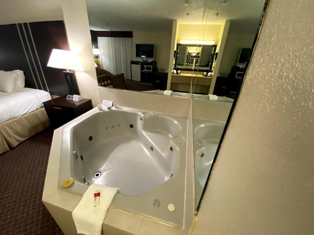 Baymont By Wyndham Smyrna Hotel Bagian luar foto